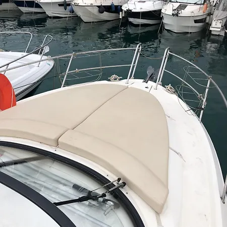 Úszó hotel Escapade Antiboise Sur Le Port Antibes